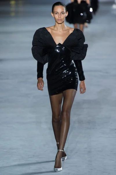 Look 75
